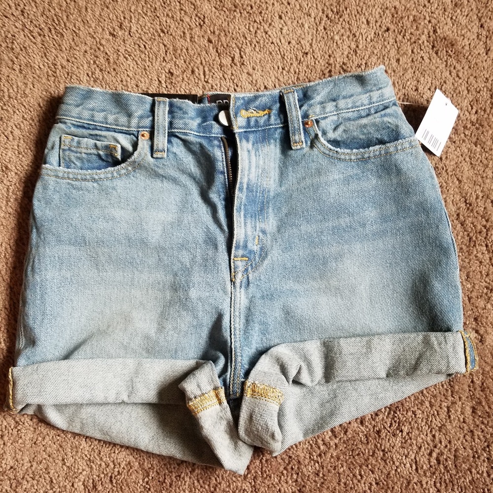 BDG Mom High-Rise Shorts
